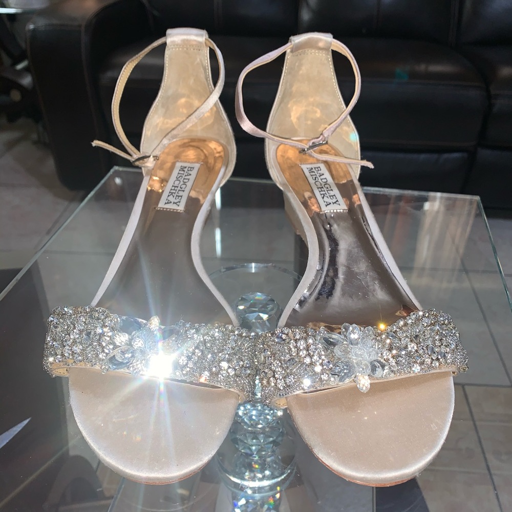 BADGLEY Mischka 7.5